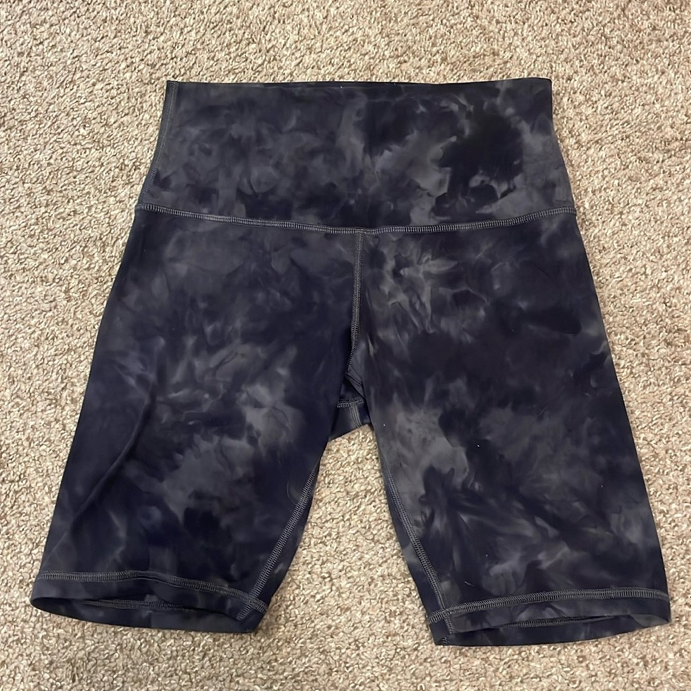 Lululemon align high-rise short 8”